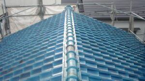 船橋市にて雨漏り修理〈築30年瓦屋根の雨漏り・葺き替え工事〉 施工前
