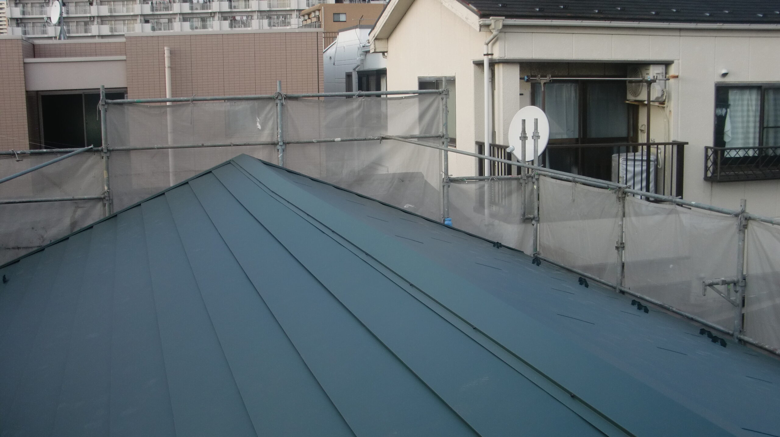 船橋市にて雨漏り修理〈築30年瓦屋根の雨漏り・葺き替え工事〉 施工後